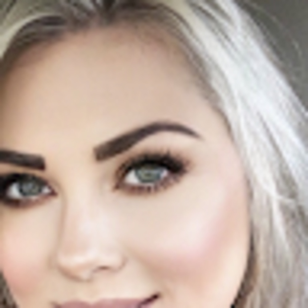 Meet your Posher, Courtney